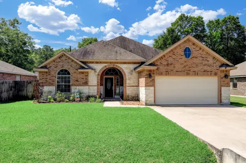 2707 Lake Breeze Lane