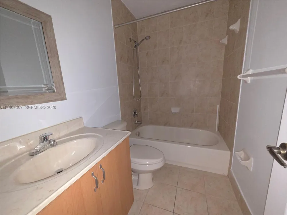 12025 S Las Palmas Dr #12025 Pembroke Pines, FL 33025