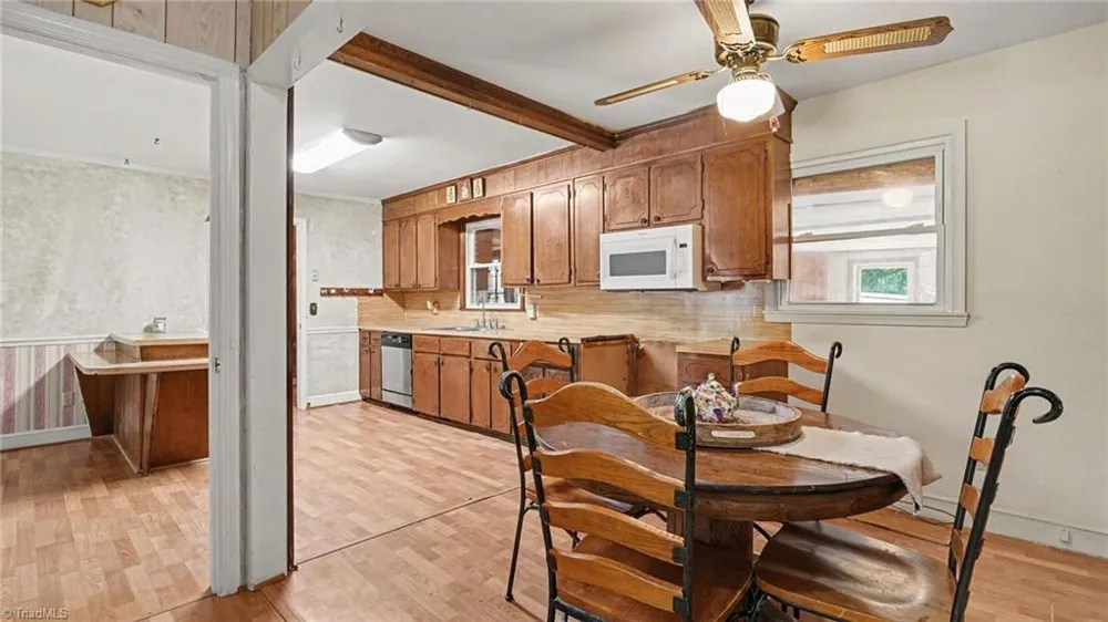 132 Cedarwood Drive Eden, NC 27288