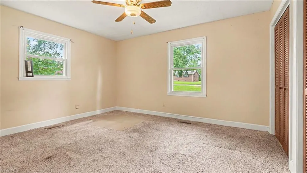 132 Cedarwood Drive Eden, NC 27288
