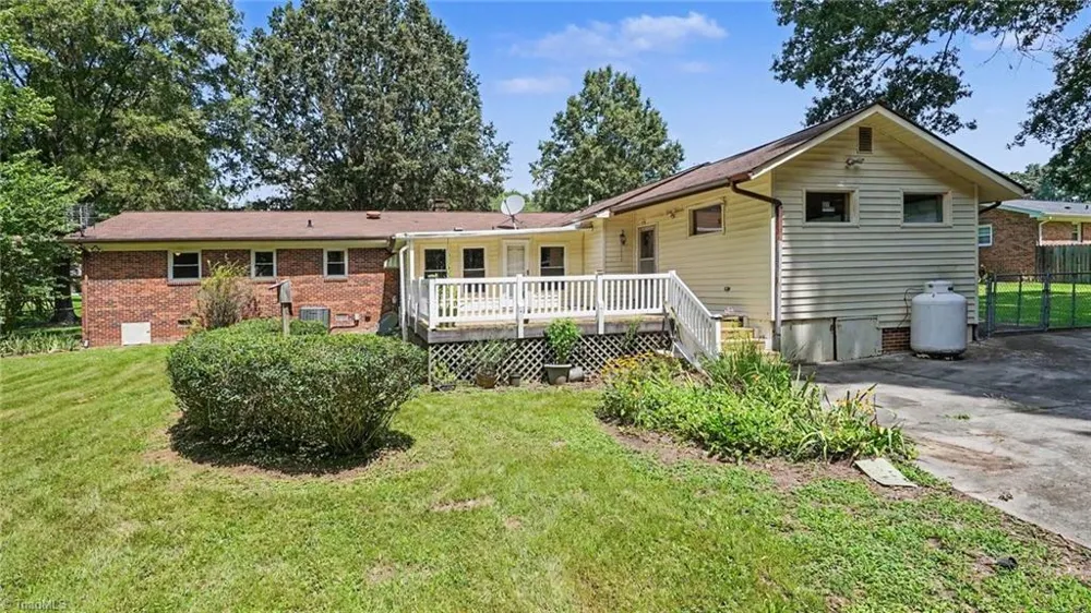 132 Cedarwood Drive Eden, NC 27288