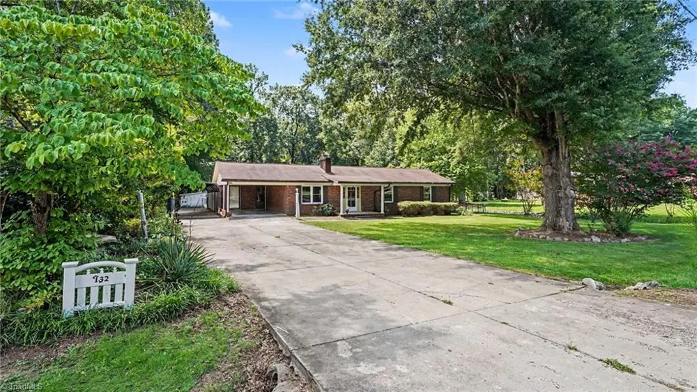 132 Cedarwood Drive Eden, NC 27288
