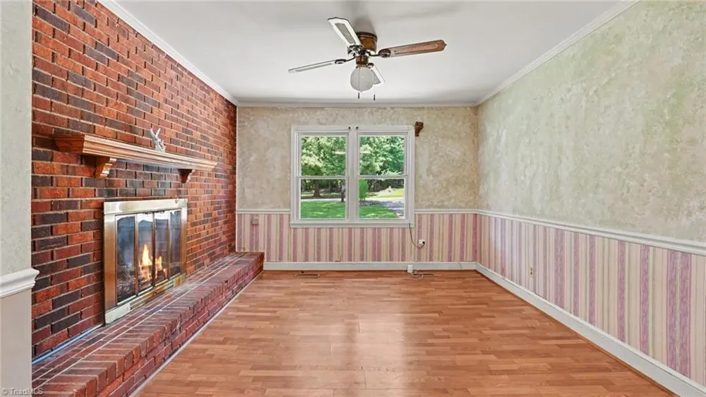 132 Cedarwood Drive Eden, NC 27288