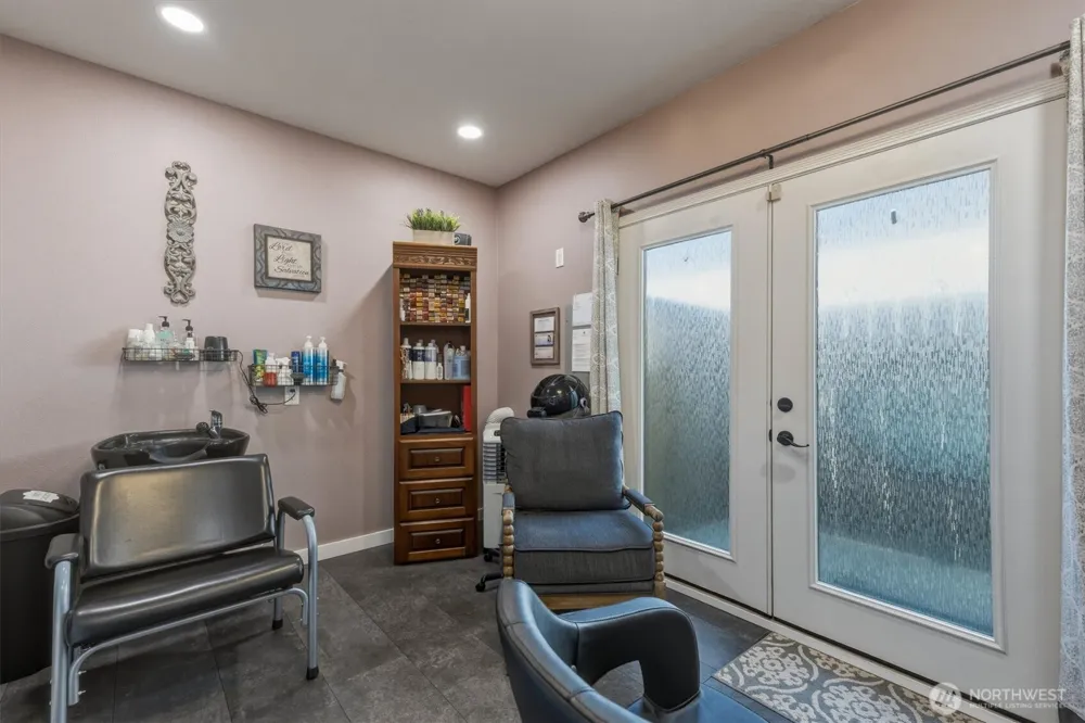 527 26th Avenue Longview, WA 98632