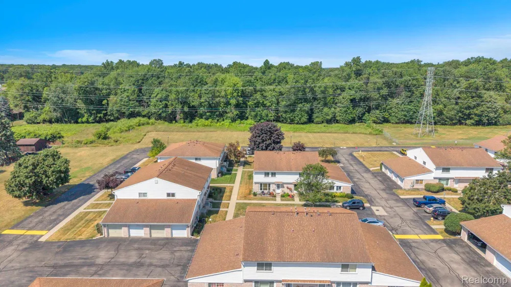 37742 Colonial Drive Westland City, MI 48185