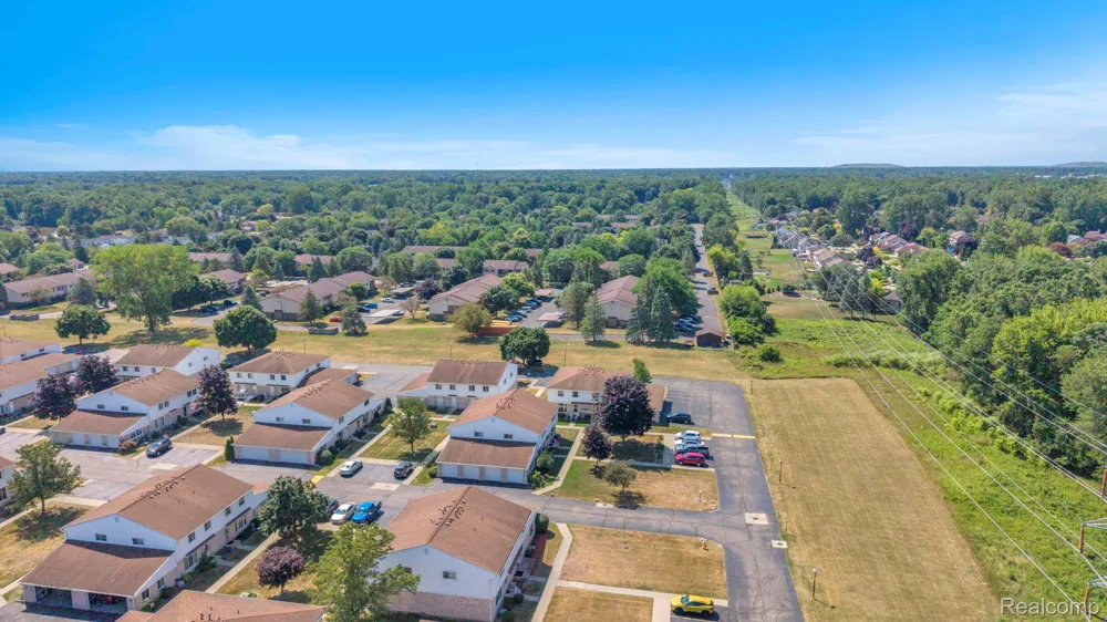 37742 Colonial Drive Westland City, MI 48185