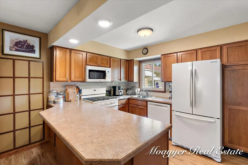 5895 Leisure South Drive SE Kentwood City, MI 49548