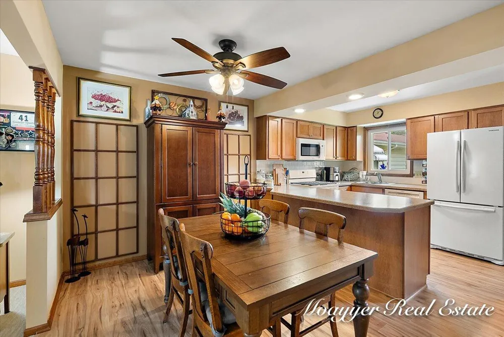 5895 Leisure South Drive SE Kentwood City, MI 49548