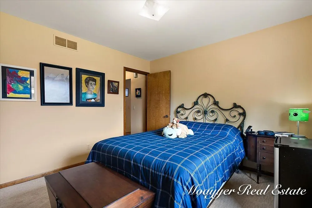 5895 Leisure South Drive SE Kentwood City, MI 49548