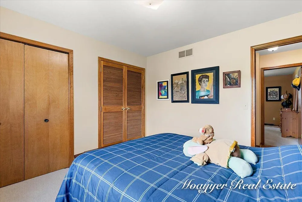 5895 Leisure South Drive SE Kentwood City, MI 49548