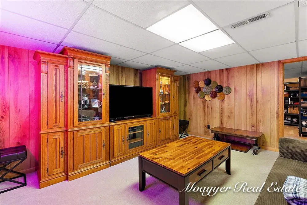 5895 Leisure South Drive SE Kentwood City, MI 49548