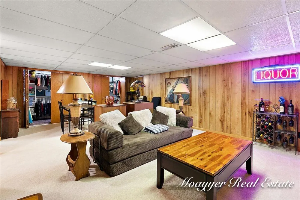 5895 Leisure South Drive SE Kentwood City, MI 49548