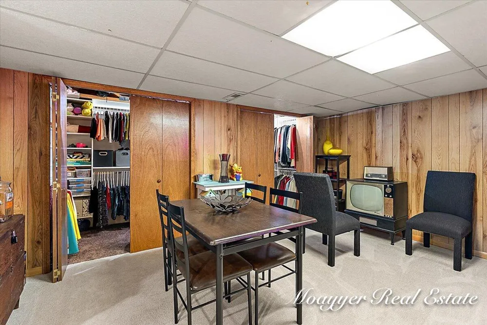 5895 Leisure South Drive SE Kentwood City, MI 49548