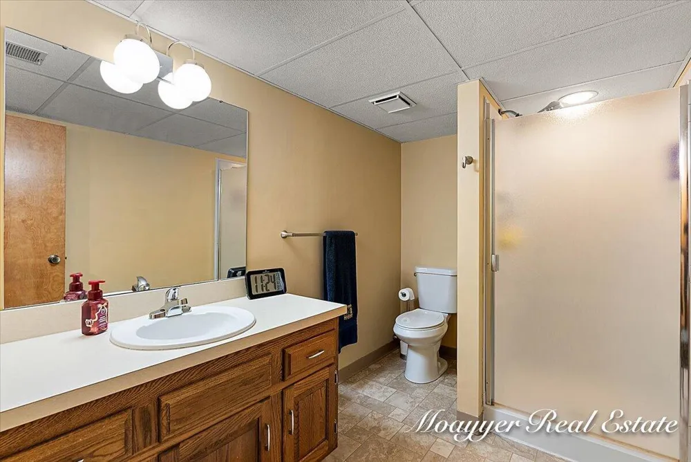 5895 Leisure South Drive SE Kentwood City, MI 49548