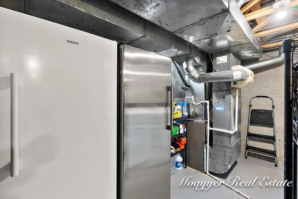 5895 Leisure South Drive SE Kentwood City, MI 49548