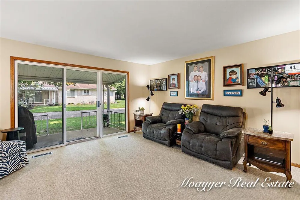 5895 Leisure South Drive SE Kentwood City, MI 49548