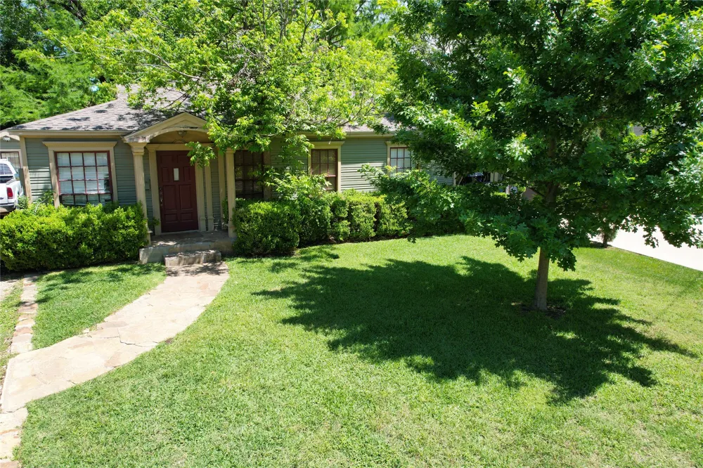 7652 Culcourt Dallas, TX 75209
