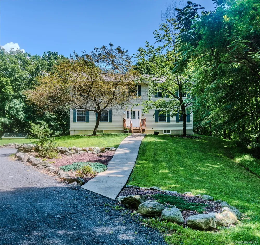 276 Spruce Road Middletown, NY 10940