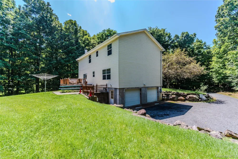 276 Spruce Road Middletown, NY 10940