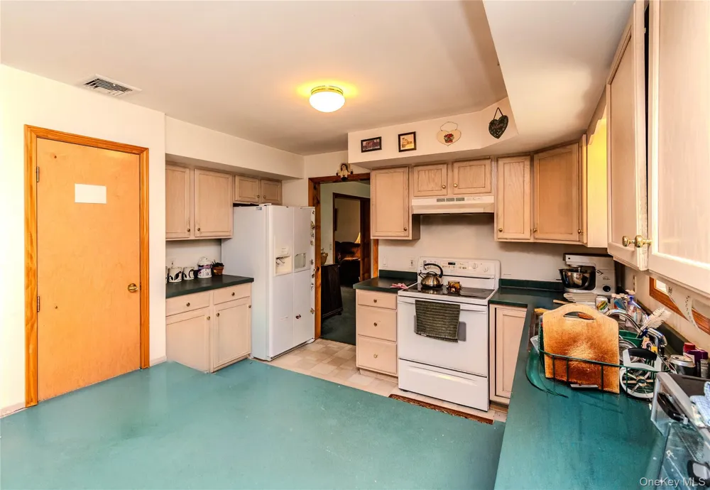 276 Spruce Road Middletown, NY 10940