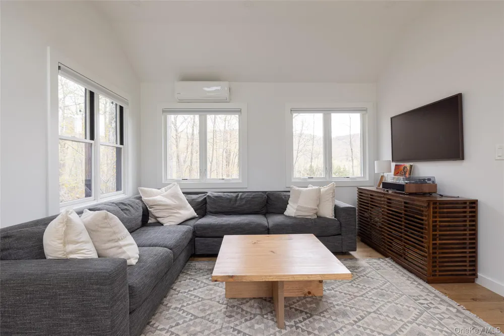 535 Mink Hollow Road Woodstock, NY 12498