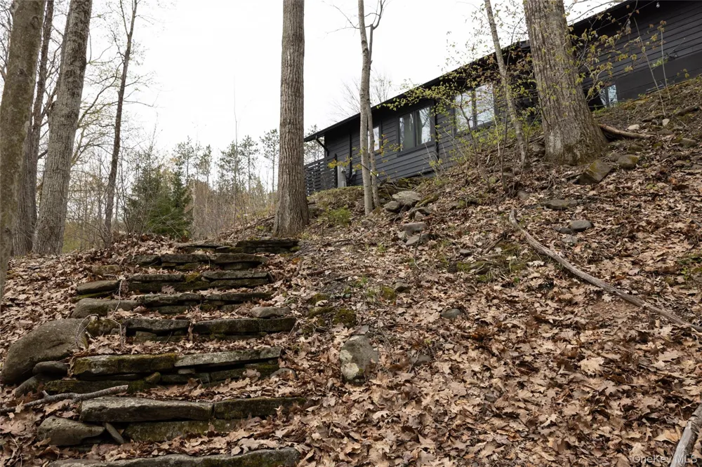 535 Mink Hollow Road Woodstock, NY 12498