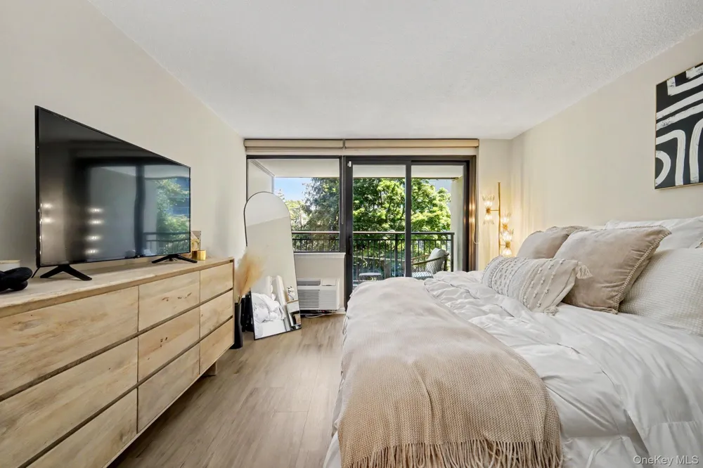 15 Stewart Place #1S White Plains, NY 10603