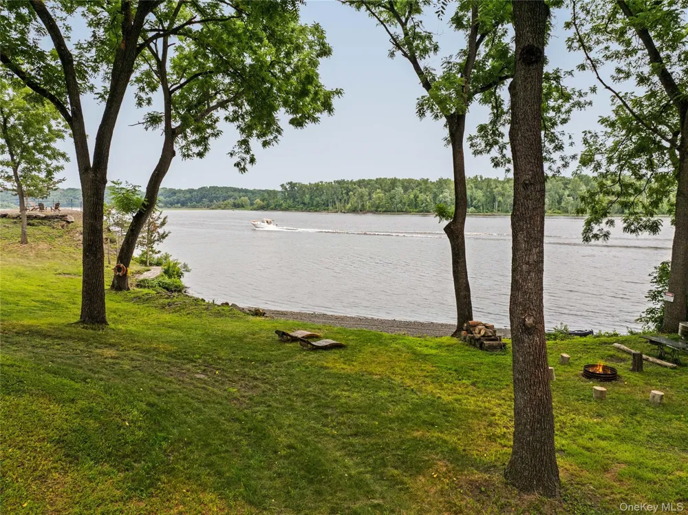 567 Four Mile Point Road Coxsackie, NY 12051