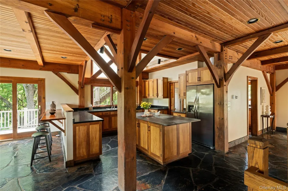 567 Four Mile Point Road Coxsackie, NY 12051