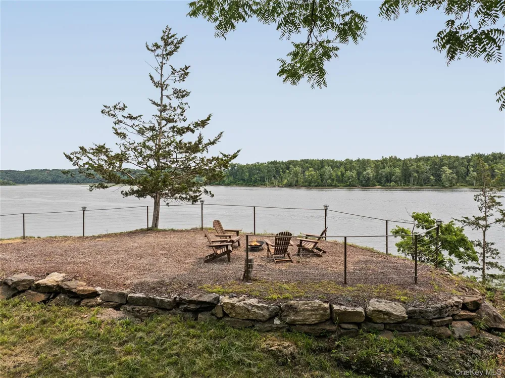 567 Four Mile Point Road Coxsackie, NY 12051