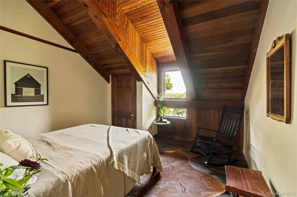 567 Four Mile Point Road Coxsackie, NY 12051