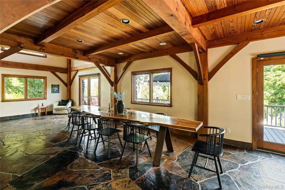 567 Four Mile Point Road Coxsackie, NY 12051