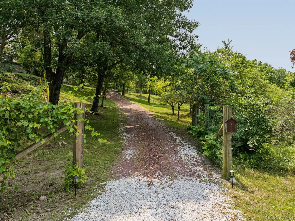 567 Four Mile Point Road Coxsackie, NY 12051
