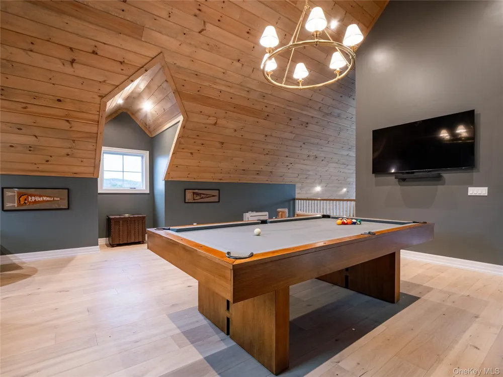 13 Stonewall Lane Windham, NY 12496