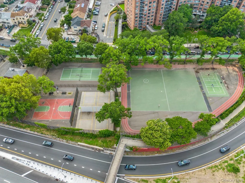 61-20 Grand Central Parkway #A1508 Forest Hills, NY 11375