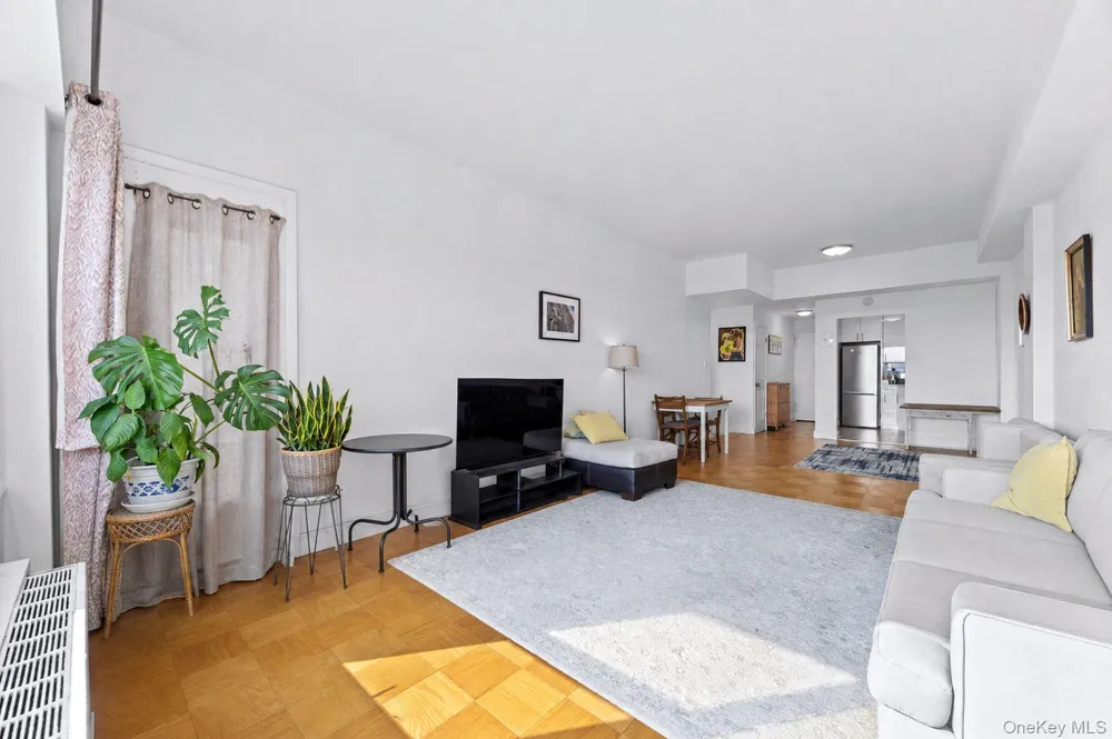 61-20 Grand Central Parkway #A1508 Forest Hills, NY 11375