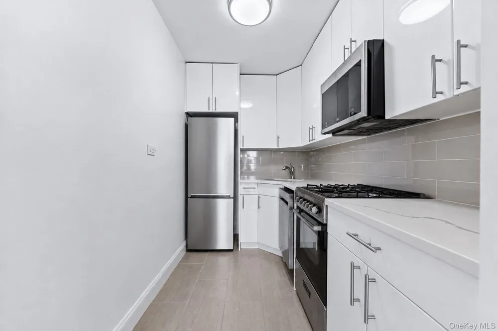 61-20 Grand Central Parkway #A1508 Forest Hills, NY 11375