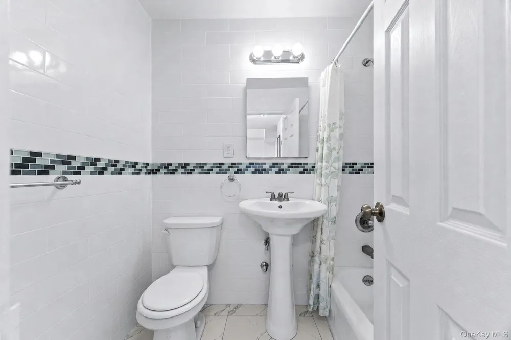 61-20 Grand Central Parkway #A1508 Forest Hills, NY 11375