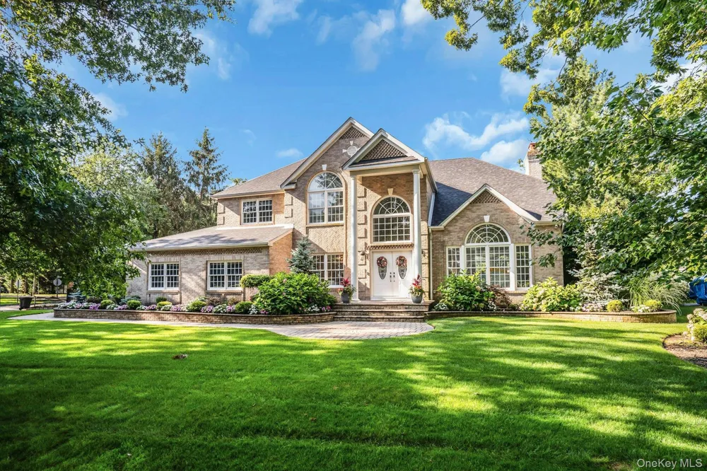 1 Weeping Cherry Lane Commack, NY 11725
