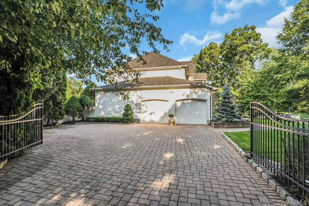 1 Weeping Cherry Lane Commack, NY 11725