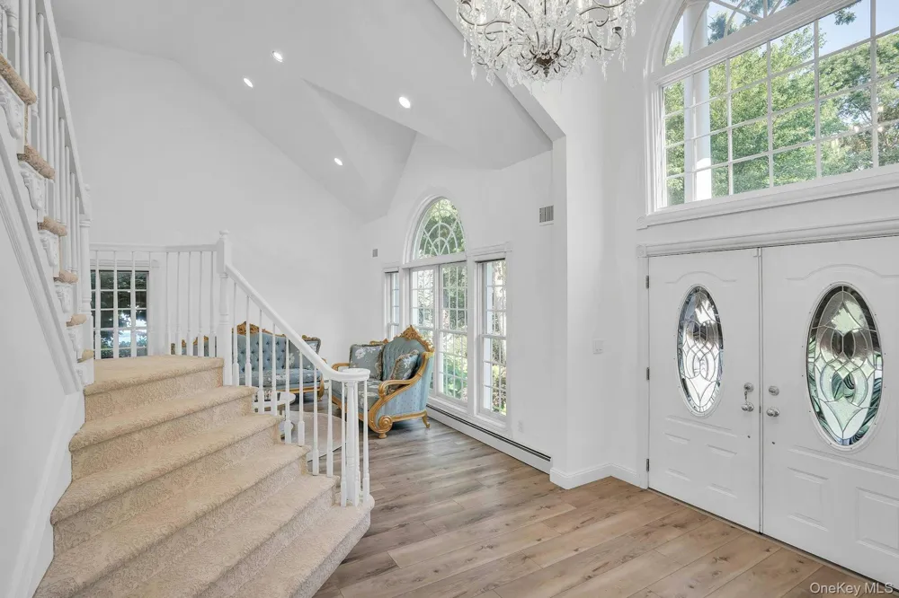 1 Weeping Cherry Lane Commack, NY 11725
