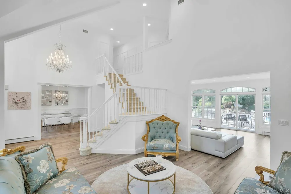 1 Weeping Cherry Lane Commack, NY 11725