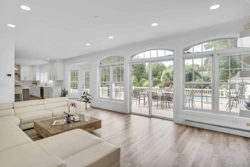 1 Weeping Cherry Lane Commack, NY 11725