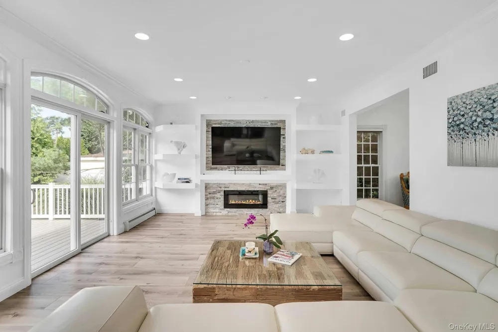 1 Weeping Cherry Lane Commack, NY 11725