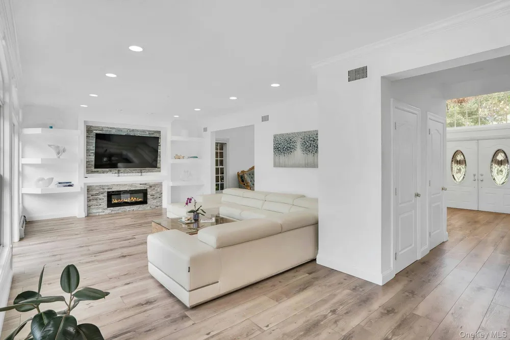 1 Weeping Cherry Lane Commack, NY 11725