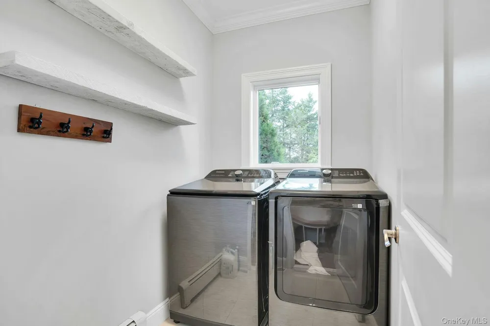 1 Weeping Cherry Lane Commack, NY 11725