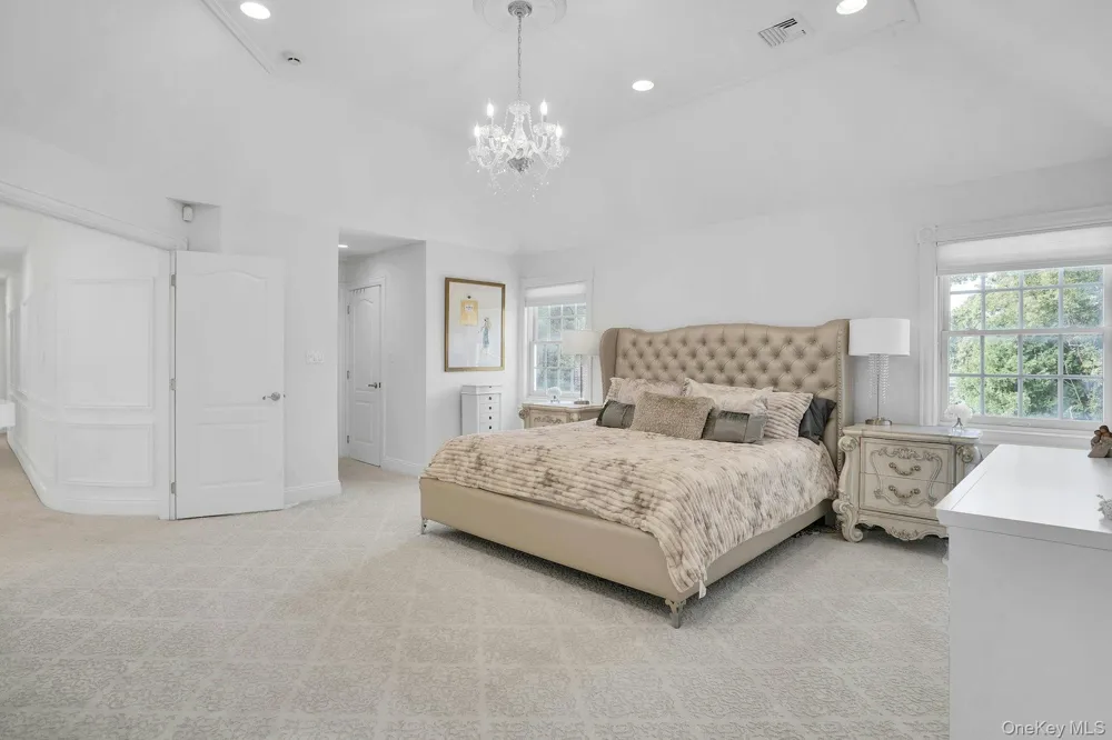1 Weeping Cherry Lane Commack, NY 11725