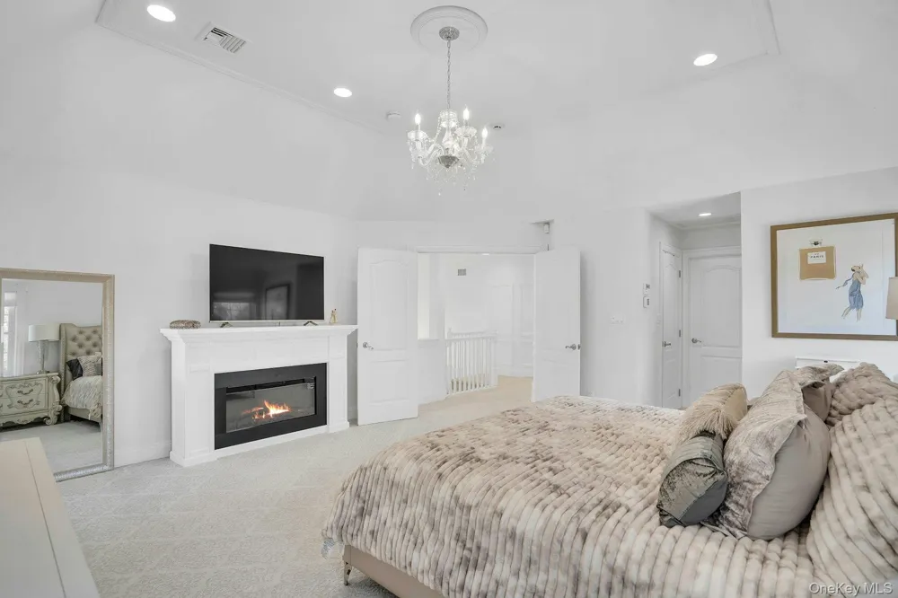 1 Weeping Cherry Lane Commack, NY 11725