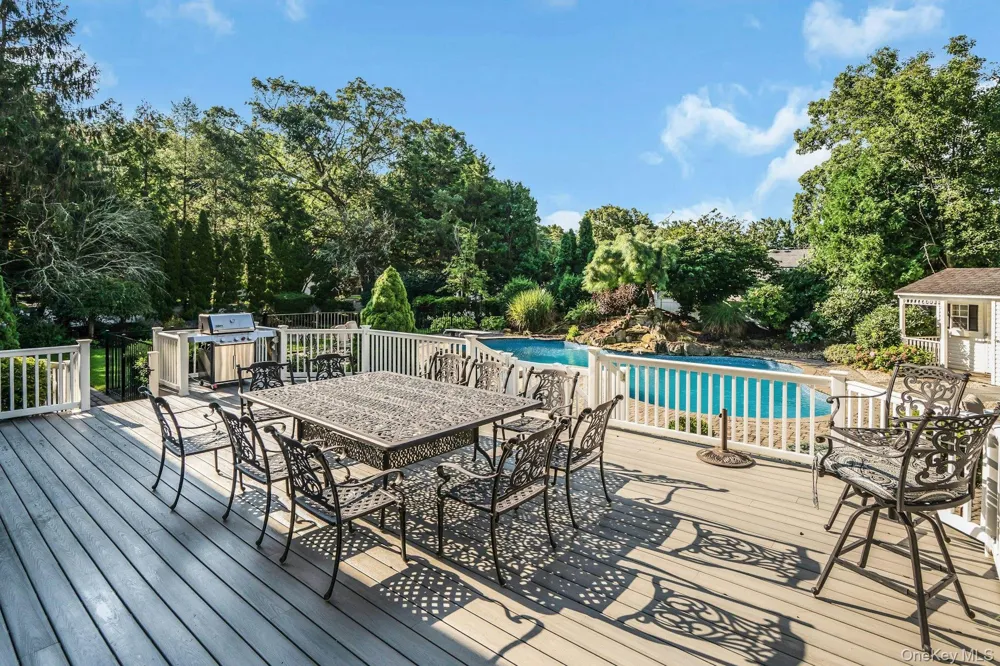 1 Weeping Cherry Lane Commack, NY 11725