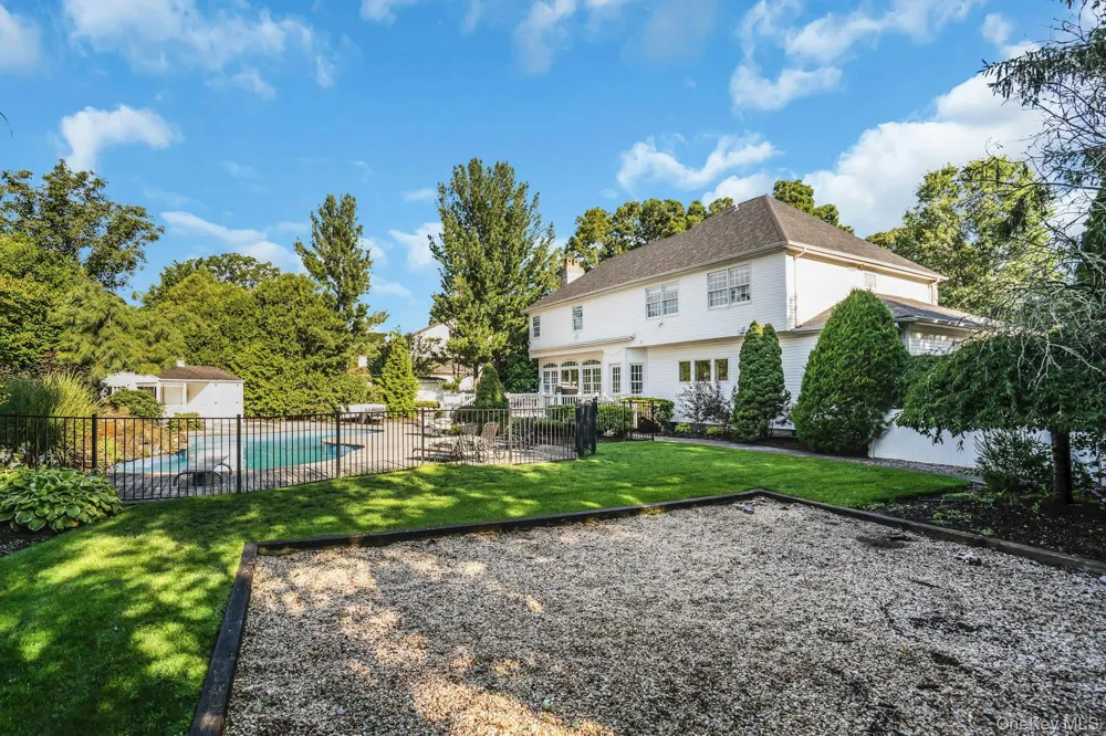 1 Weeping Cherry Lane Commack, NY 11725